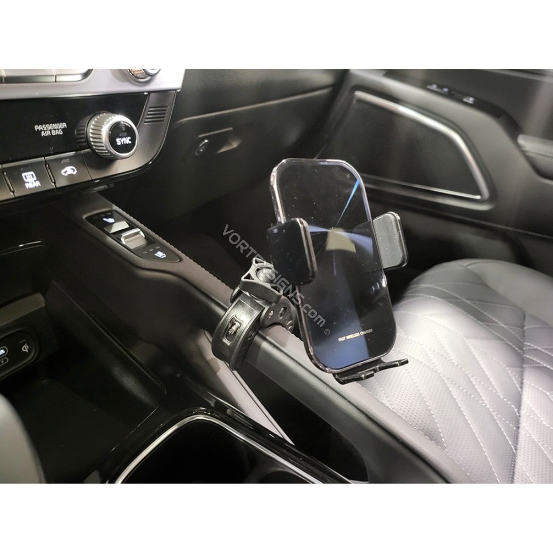 Kia Telluride phone mount with wireless charger